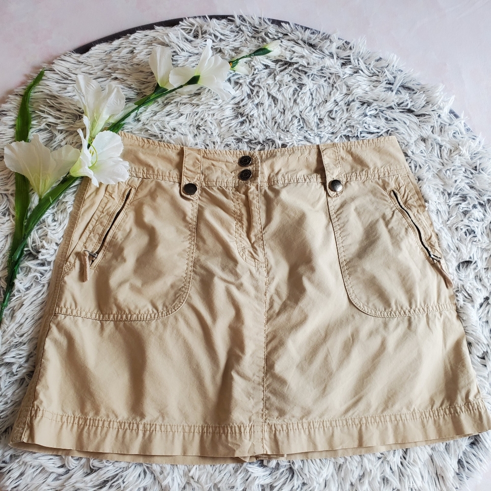 New York &company skirt/short size 8 - Picture 1 of 8